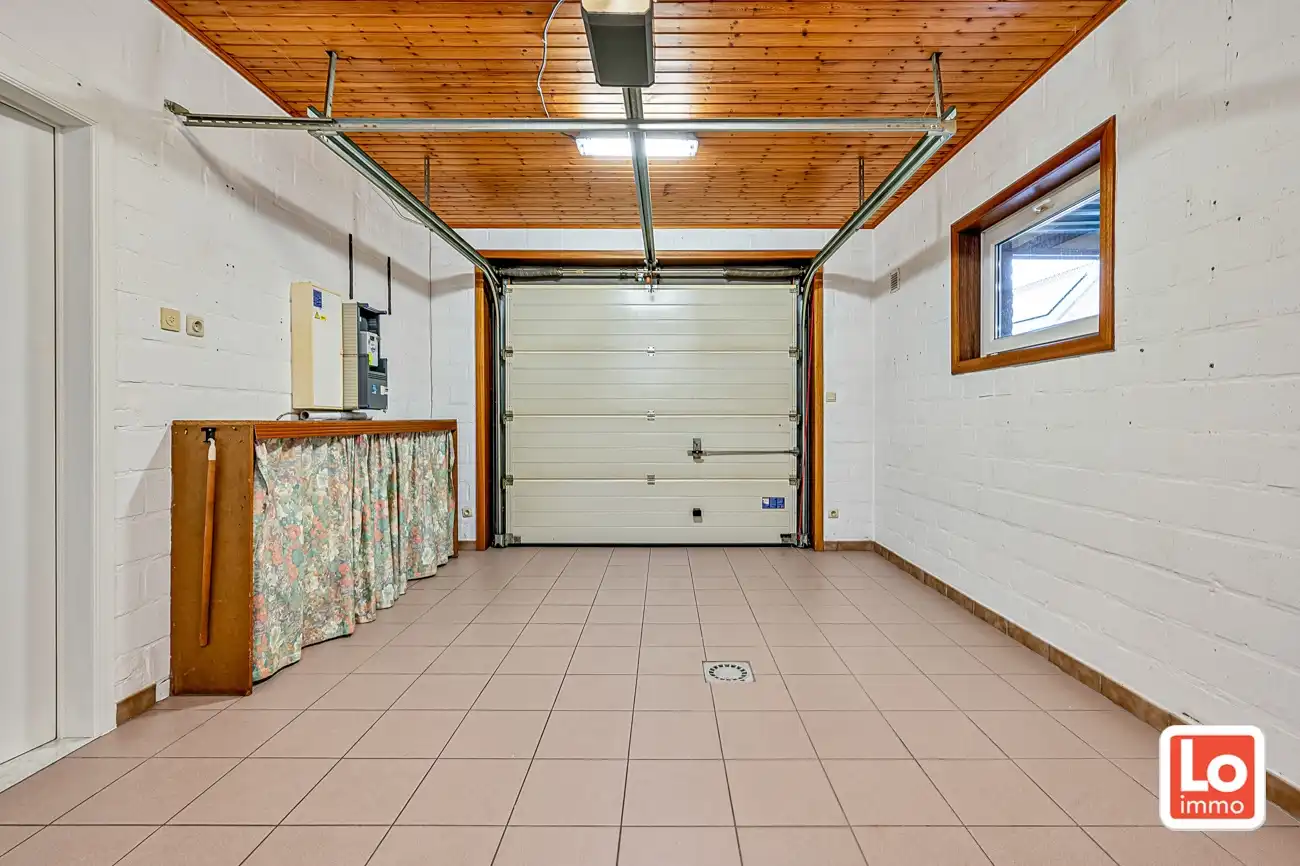 VERKOCHT! Instapklare gelijkvloerse woning met inpandige garage op een heel rustige locatie in Lochristi! foto 13