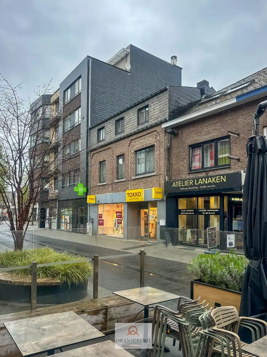 Groot handelspand te koop met mooi rendement op toplocatie in Lanaken foto 2