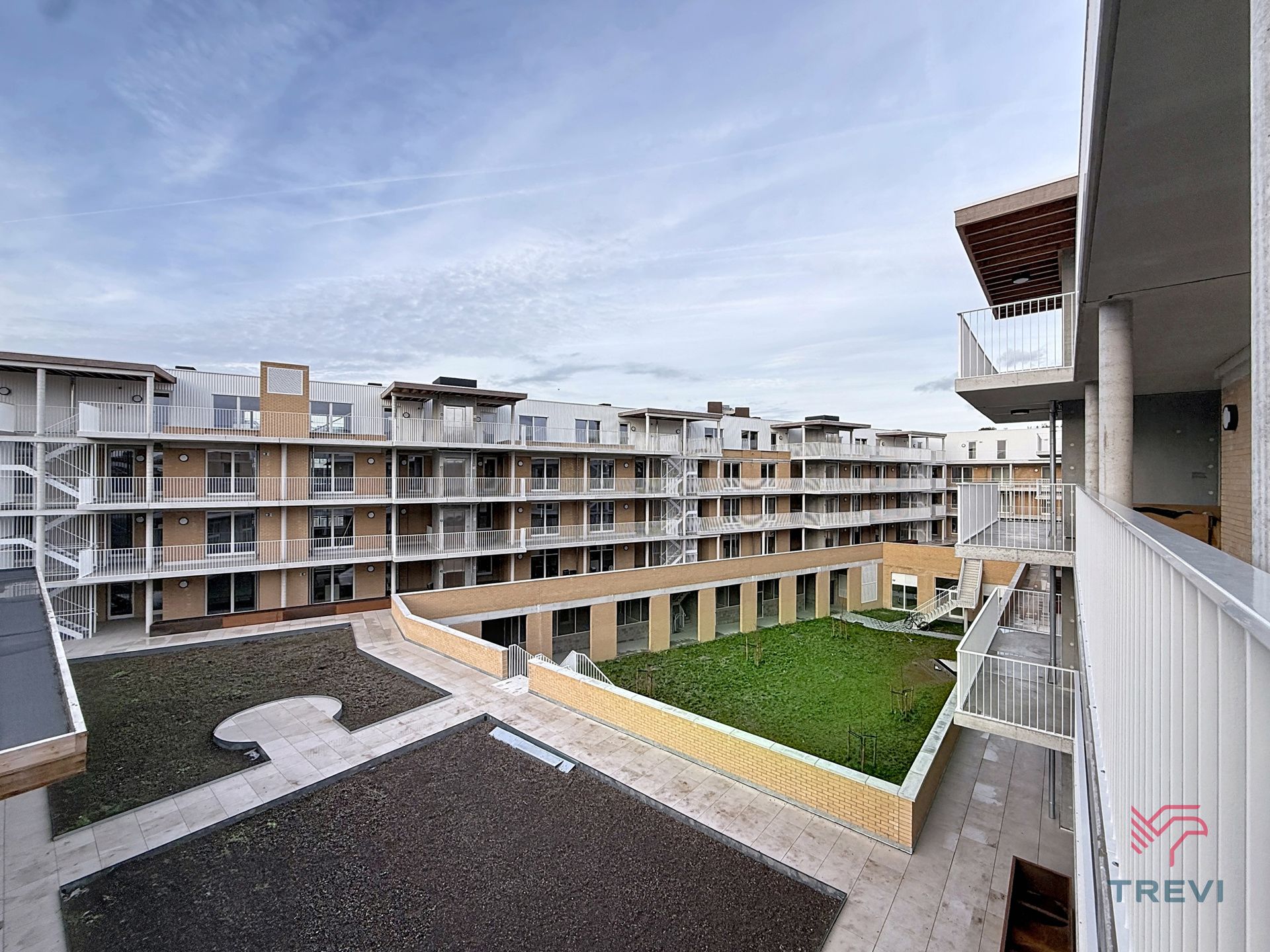 Het voorrecht van een nieuwe flat in het Tannat project foto {{pictureIndex}}