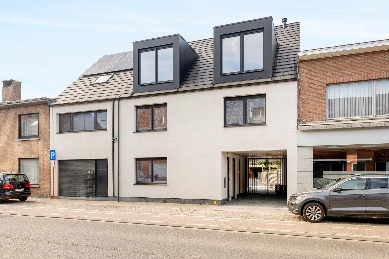 NIEUWBOUWAPPARTEMENTSGEBOUW BESTAANDE UIT 3 APPARTEMENTEN MET CARPORTS foto 2