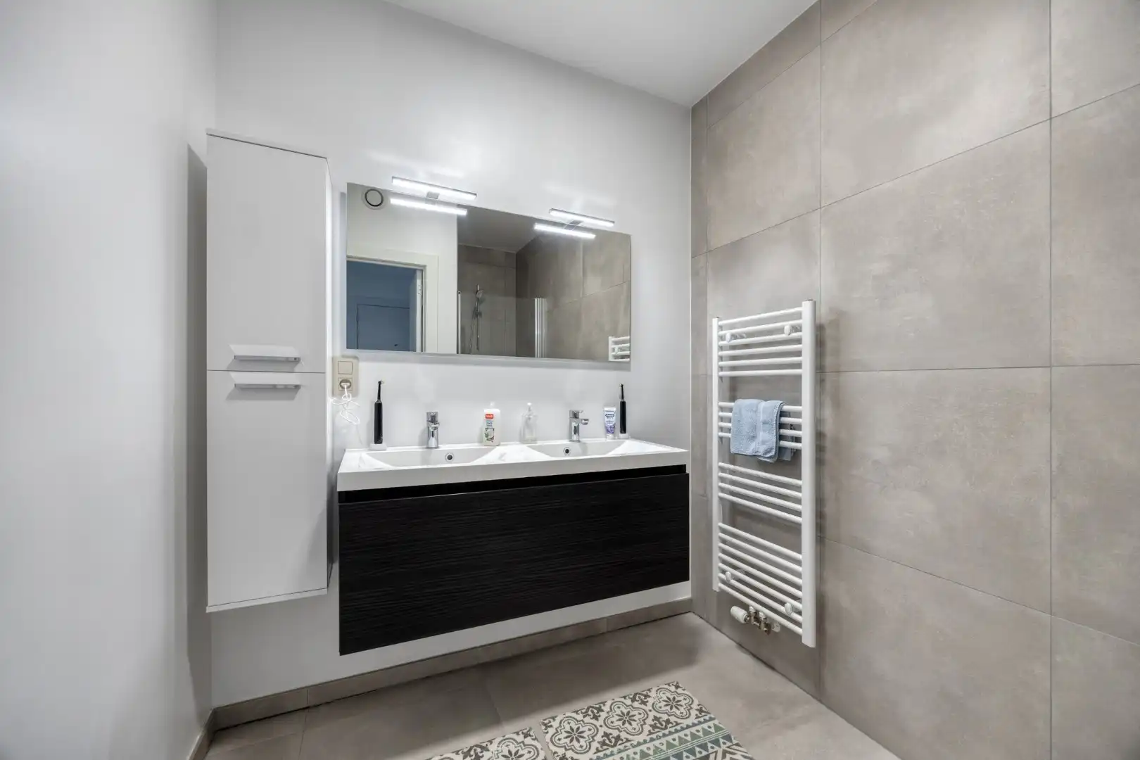 Instapklaar BEN-appartement met mooi terras en 2 autostaanplaatsen foto 17