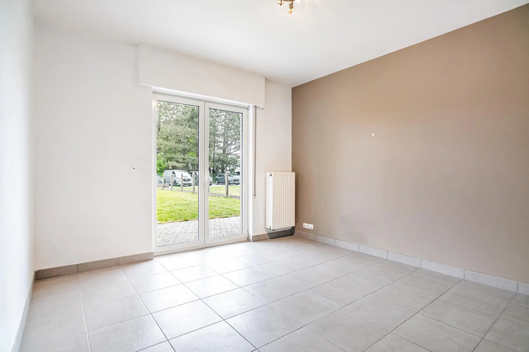 Instapklaar gelijkvloers appartement met privatieve tuin foto 17