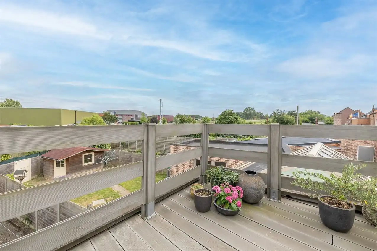 Ruim duplexappartement met zuid-oost terras foto 4