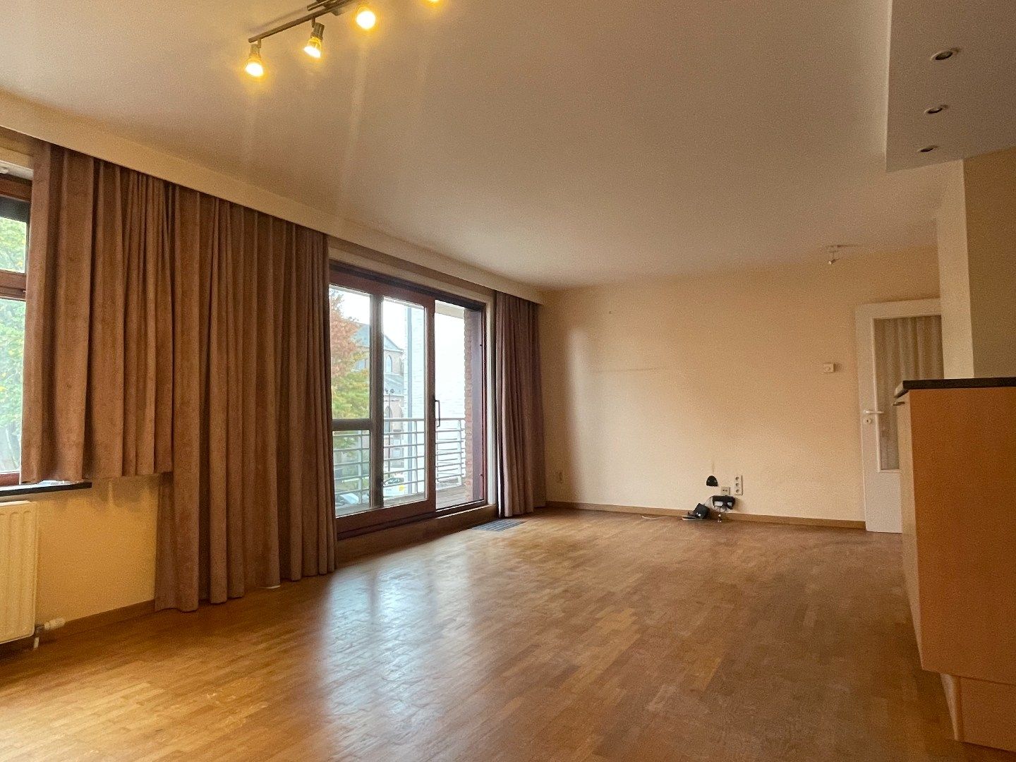 Tweeslaapkamerappartement met ondergrondse autostaanplaats foto 8