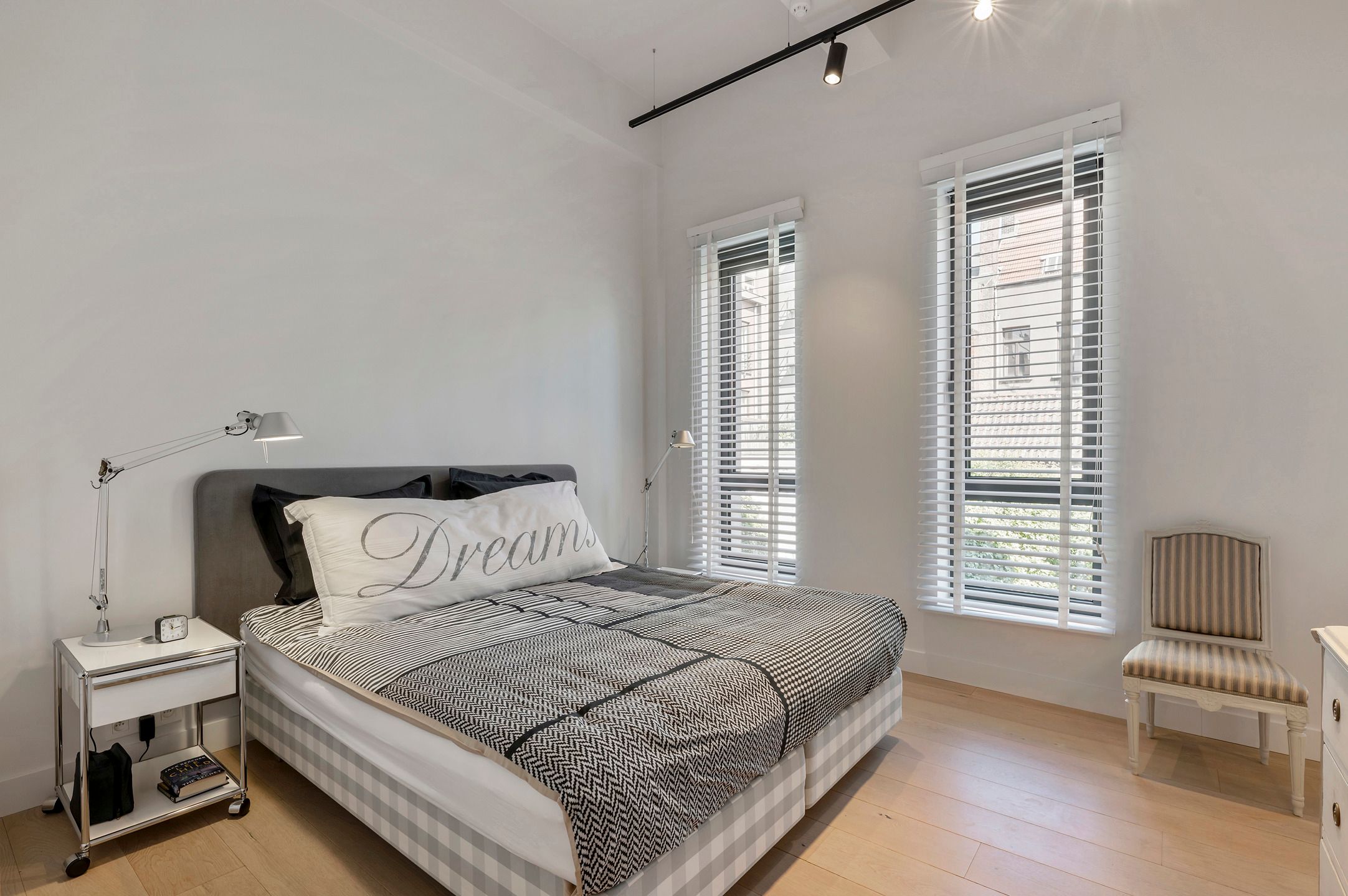 Prachtige loft in iconisch pand aan het MAS foto 17