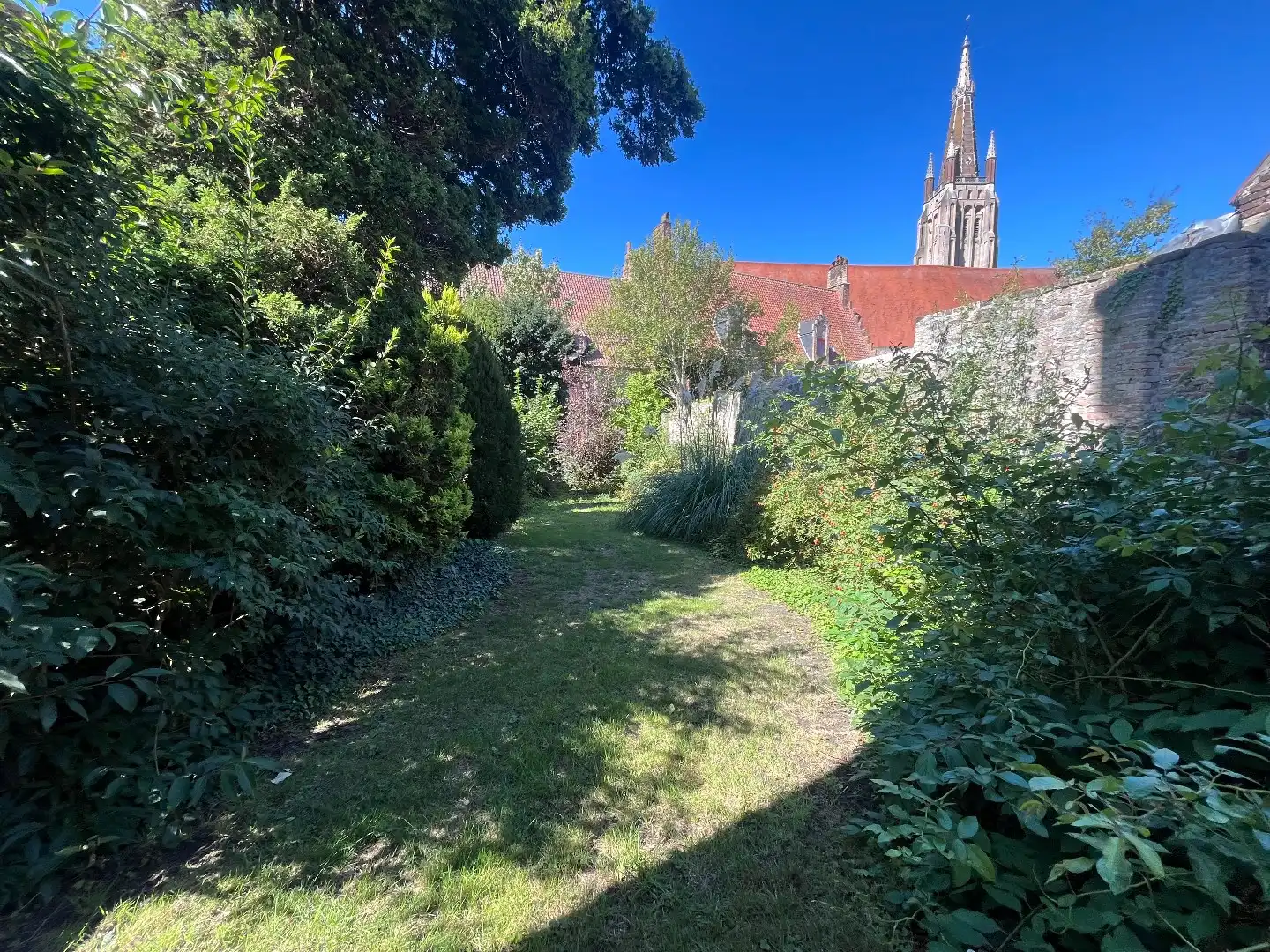 Unieke Herenwoning in het Hart van Brugge foto 2