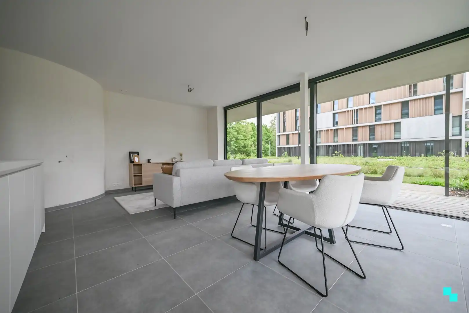 Gelijkvloers hoekappartement met riant terras nabij kasteel Blauwhuis foto {{pictureIndex}}