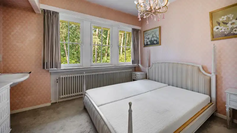 Karaktervolle villa van 325m² met 5 slaapkamers op 24 are foto 17