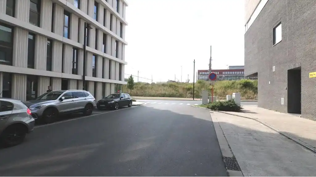 Gesloten GARAGEBOX te koop in Brugge foto 7