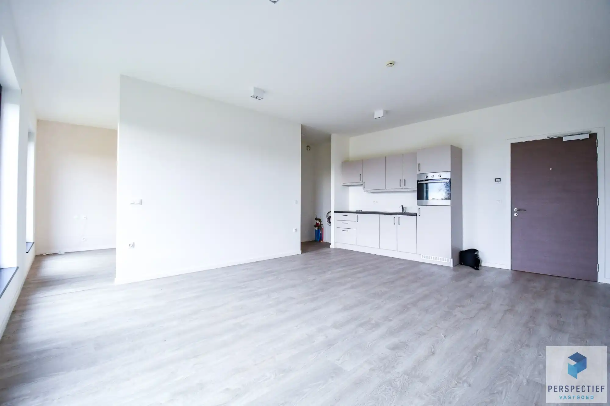 SERVICE FLAT - BRUGGE - inclusief woon- en dienstcomponent - MODERN EN RUSTIG GELEGEN SERVICE FLAT met staanplaats in de groene omgeving van Brugge foto 3