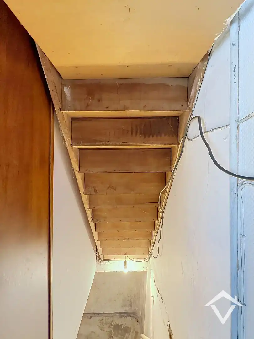 Alleenstaande woning met twee slaapkamers, tuin en garage te Roeselare foto 11