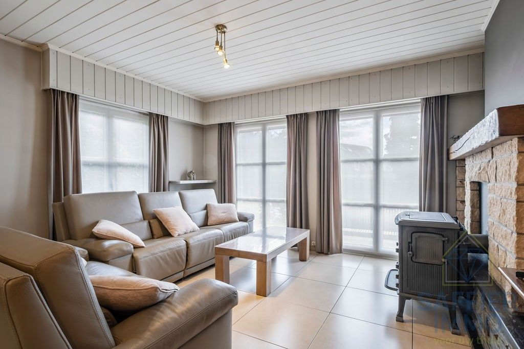 Stijlvolle villa op toplocatie in Sint-Eloois-Vijve foto 8
