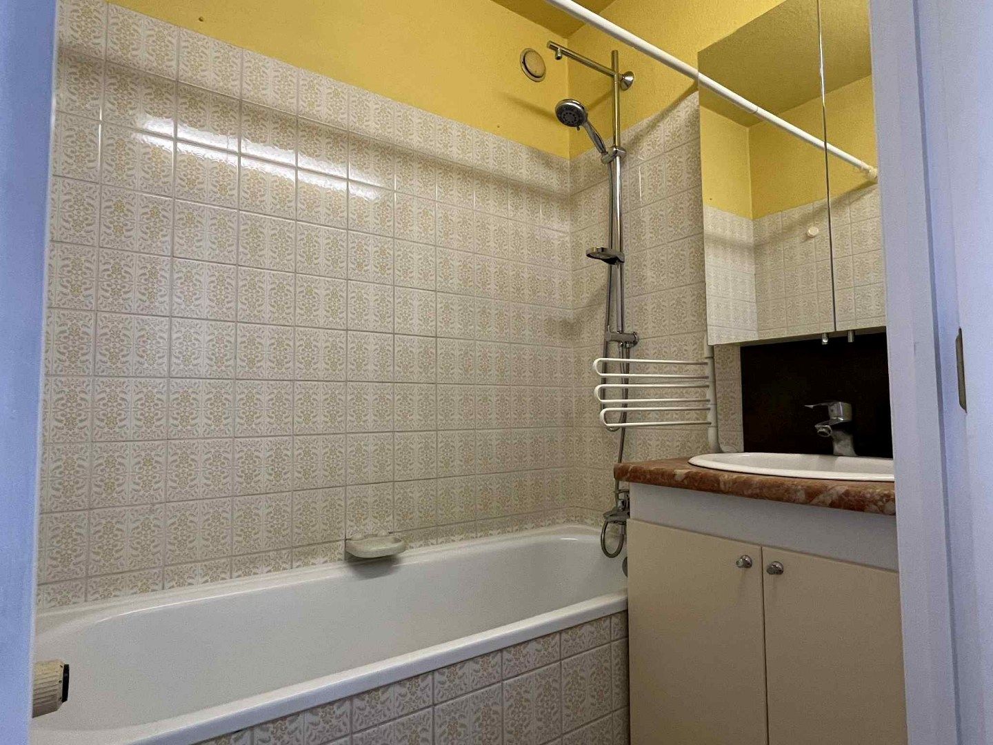 Verzorgde studio met prachtig zeezicht foto 9