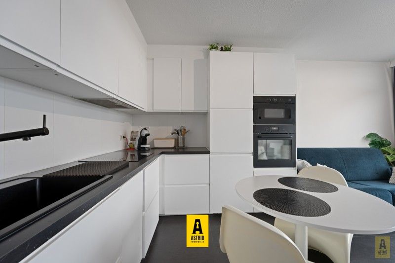 Vernieuwde studio met zeezicht! foto 4