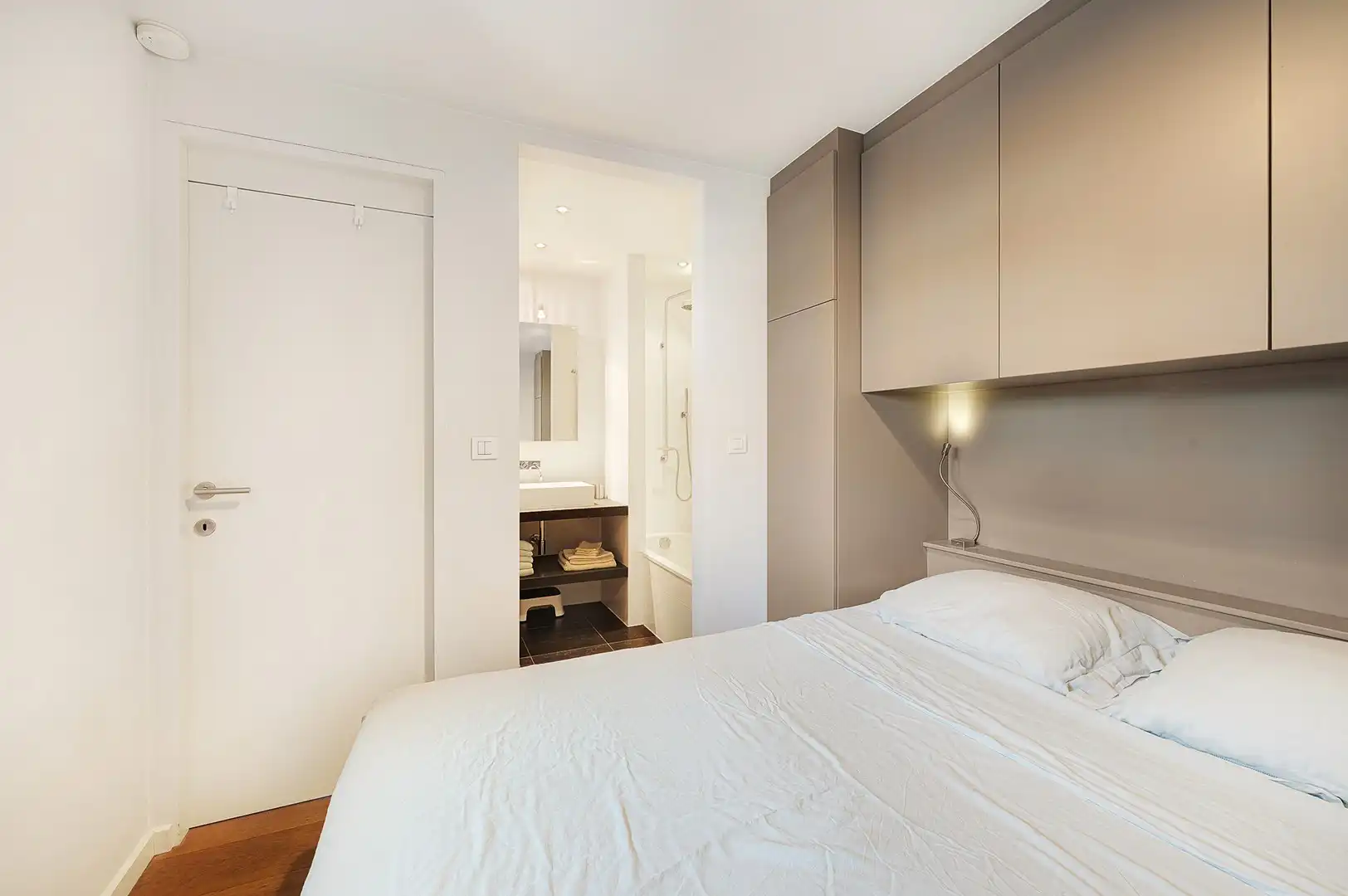 Modern appartement met 2 slaapkamers op centrale ligging. foto 10