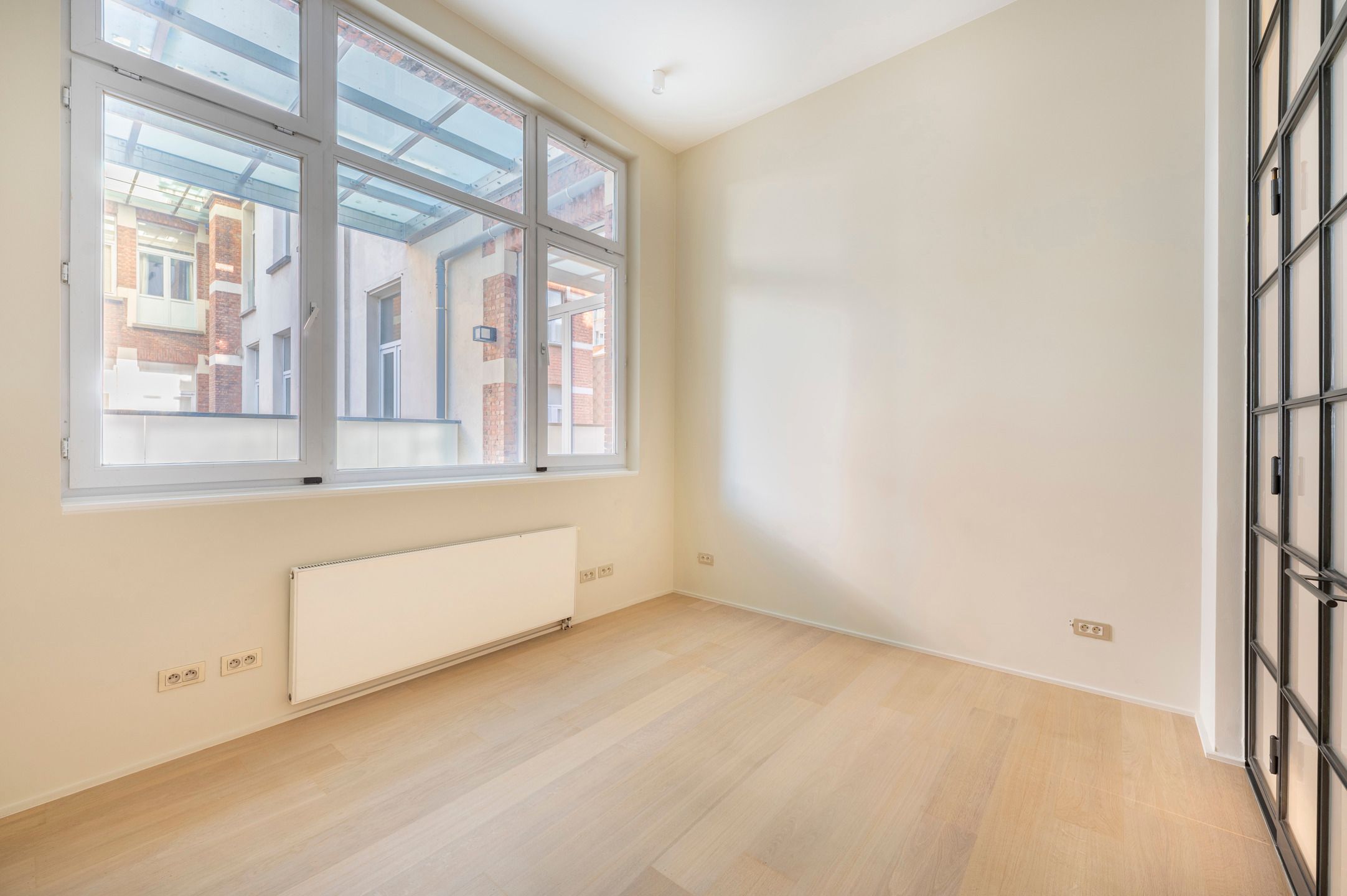 ANTWERPEN - Lichtrijke appartement met terras aan de Groenplaats  foto 9