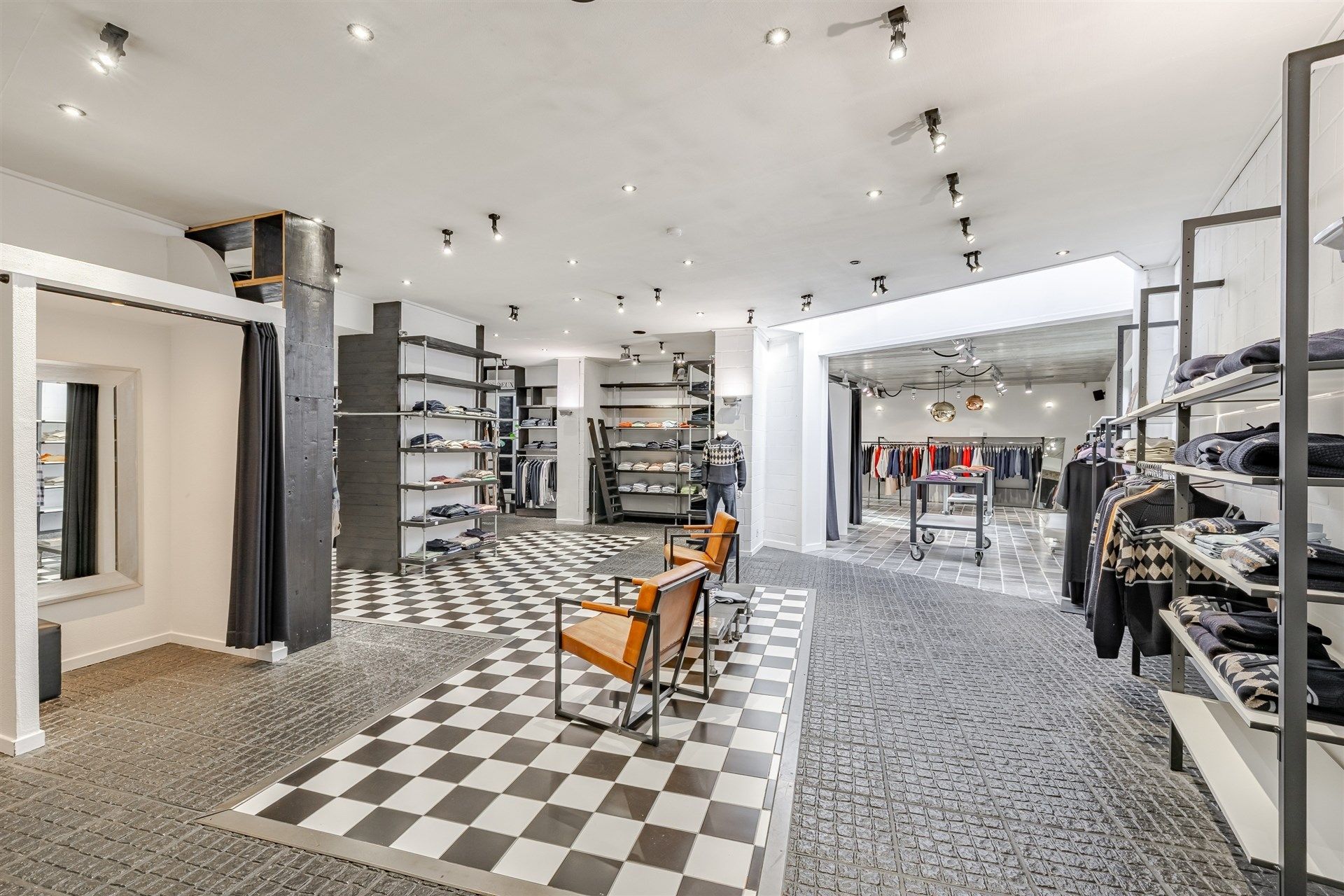 Prachtig winkelpand met duplex op groot perceel foto 8