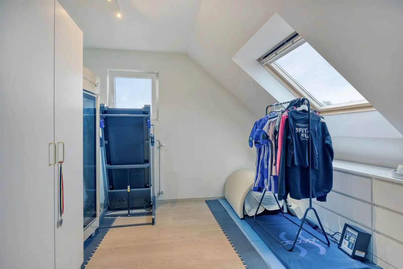 Halfopen bewouwing 5 slaapkamers met tuin  foto 23
