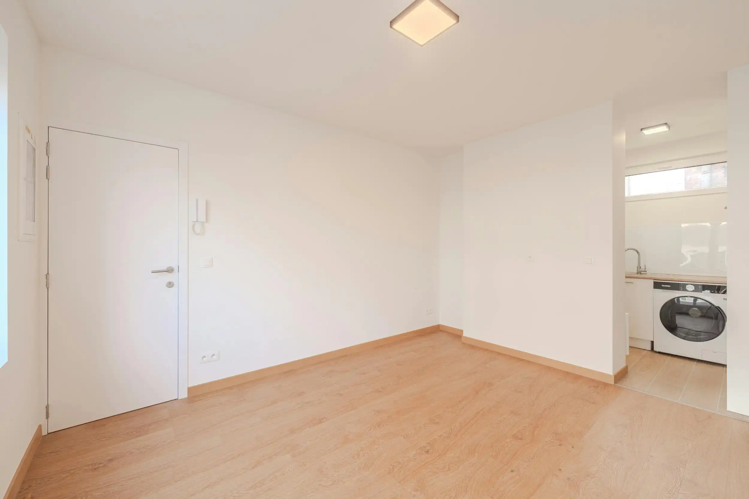 Gerenoveerde studio te koop te Oostende foto 15