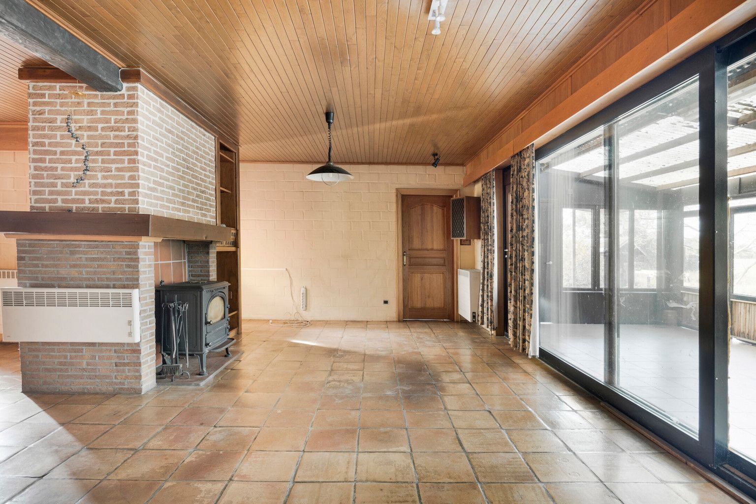 Te renoveren laagbouwvilla met verzicht in rustige straat foto 7