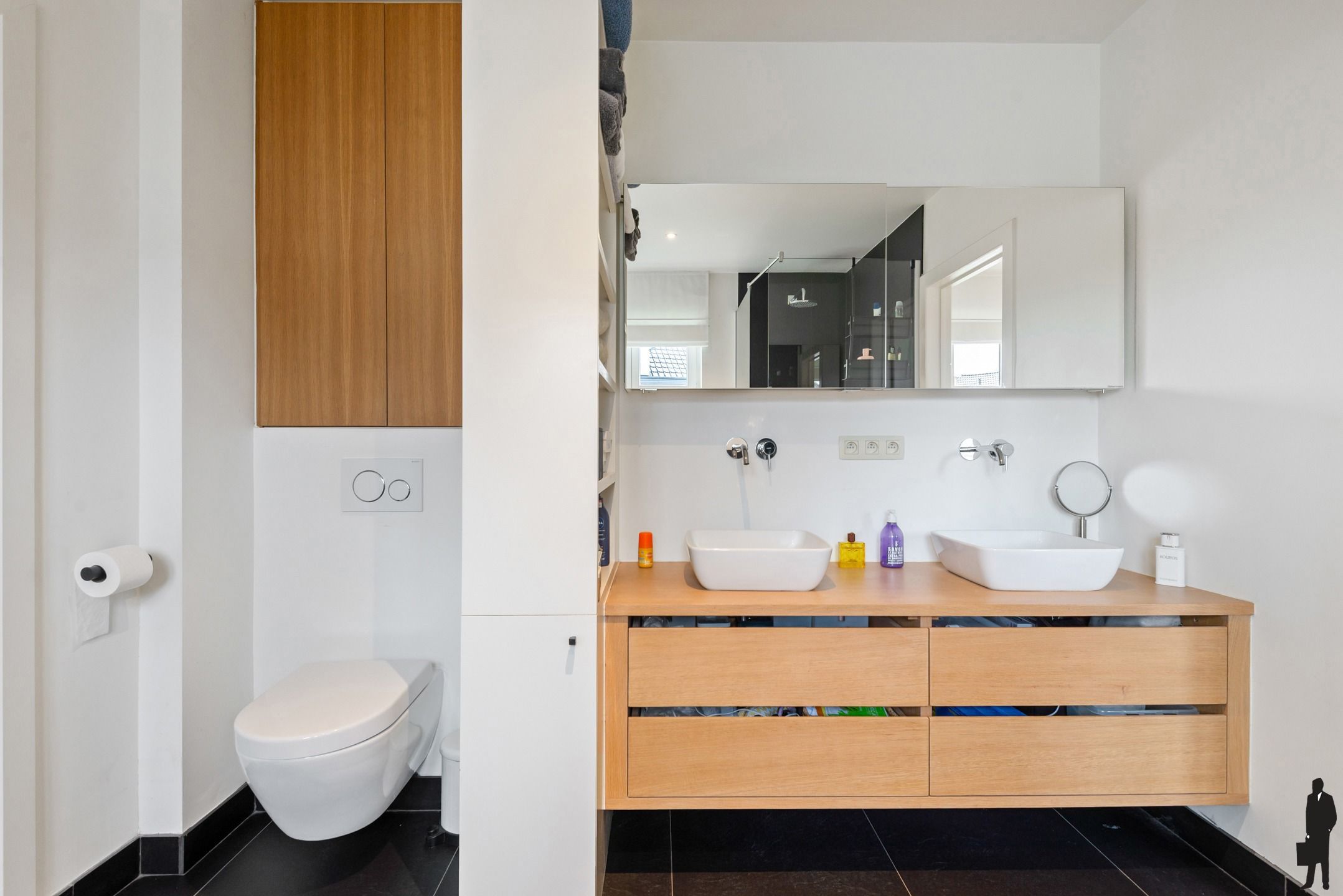 Prachtige villa met 5 ruime slaapkamers & veel parkeerplaats foto 15