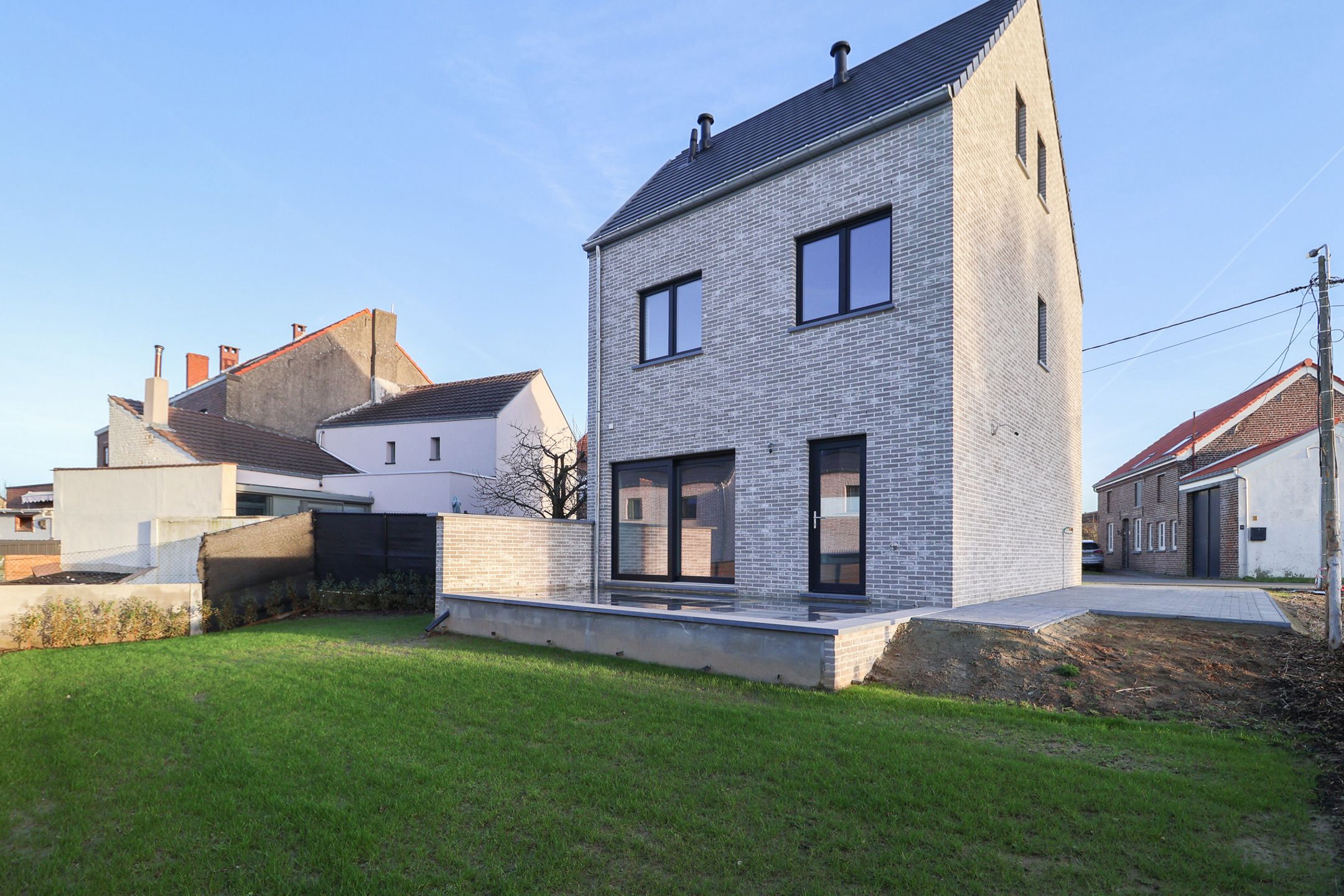 Rustig gelegen nieuwbouwwoning met 4 slaapkamers foto 19