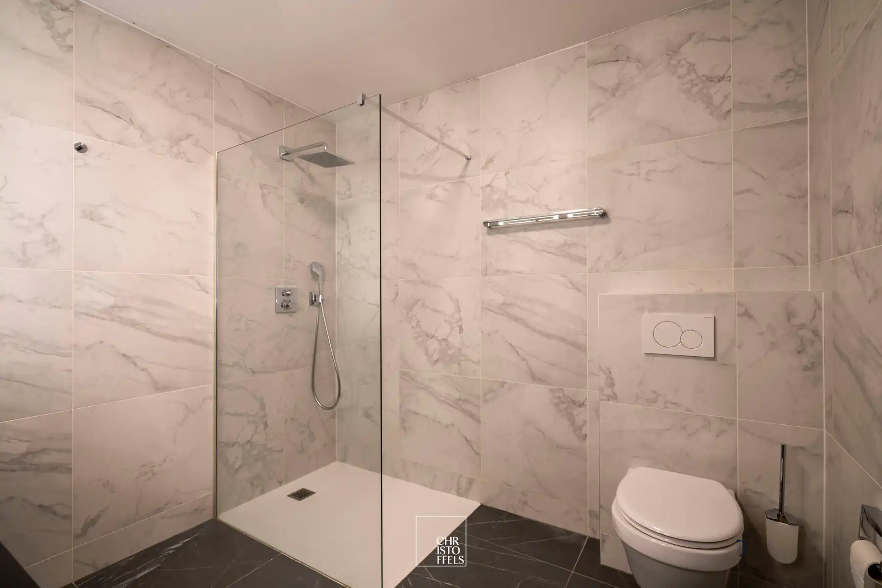 Stijlvol penthouse (111m²) met ruim terras in centrum Lanaken!  foto 10