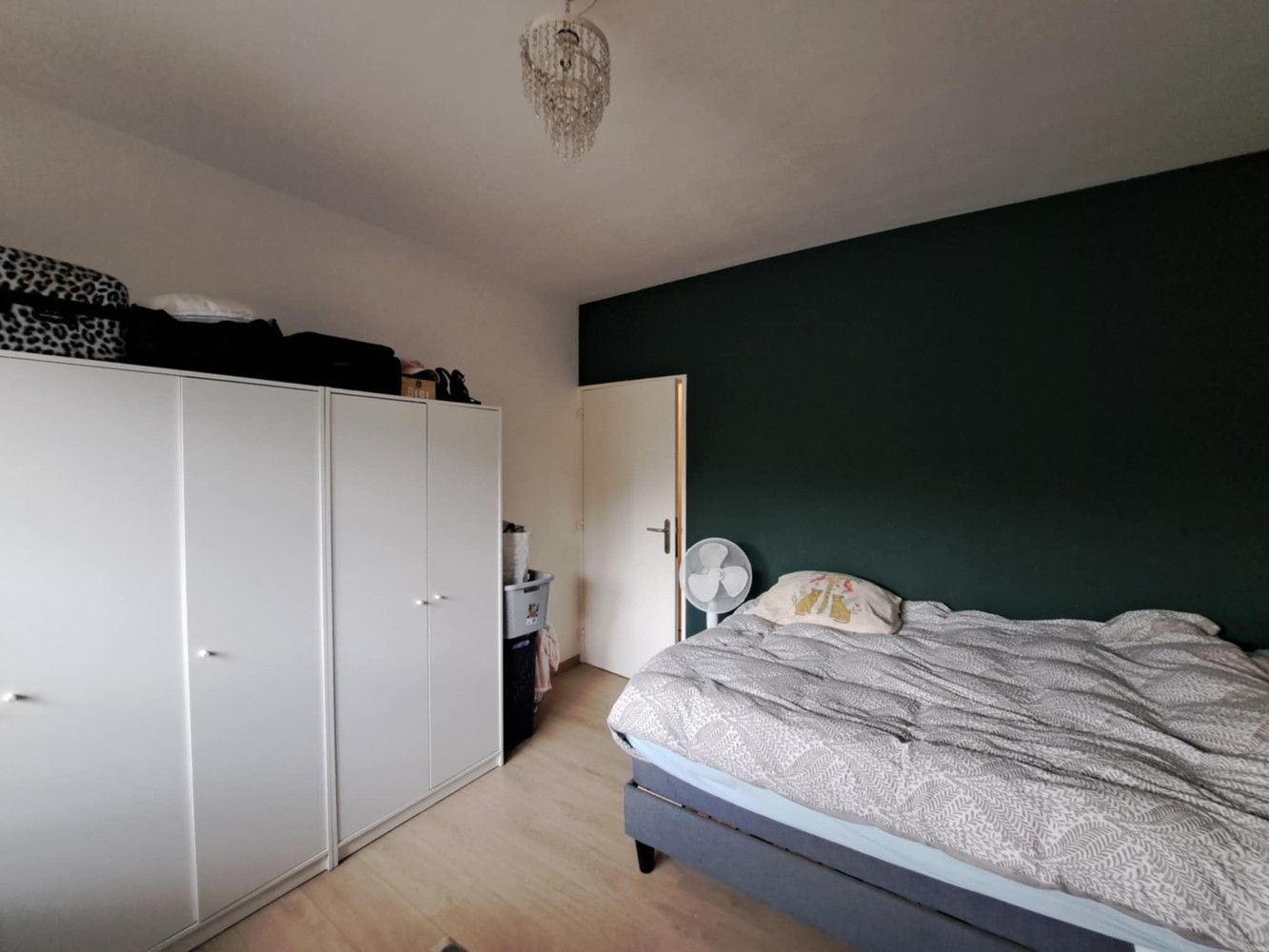 Instapklaar en recent vernieuwd appartement op toplocatie! foto 7