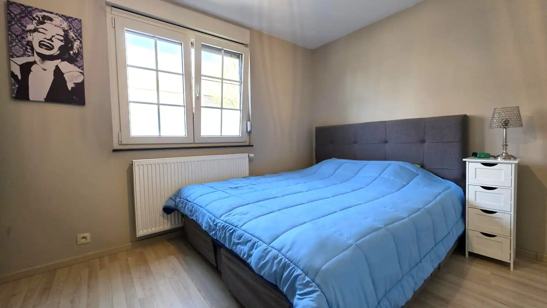 Instapklaar en stijlvol gelijkvloers appartement met privatief terras foto 12