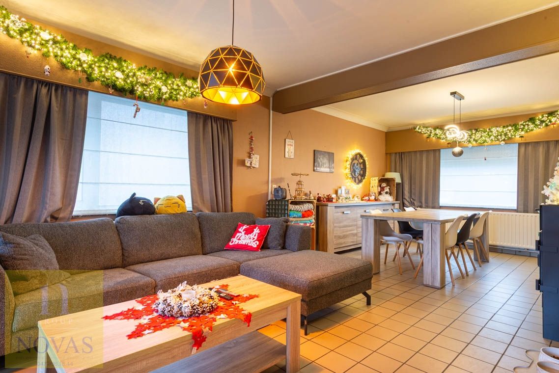 Gezellige woning met 3 slaapkamers, fijne woonkamer en diepe tuin foto 5