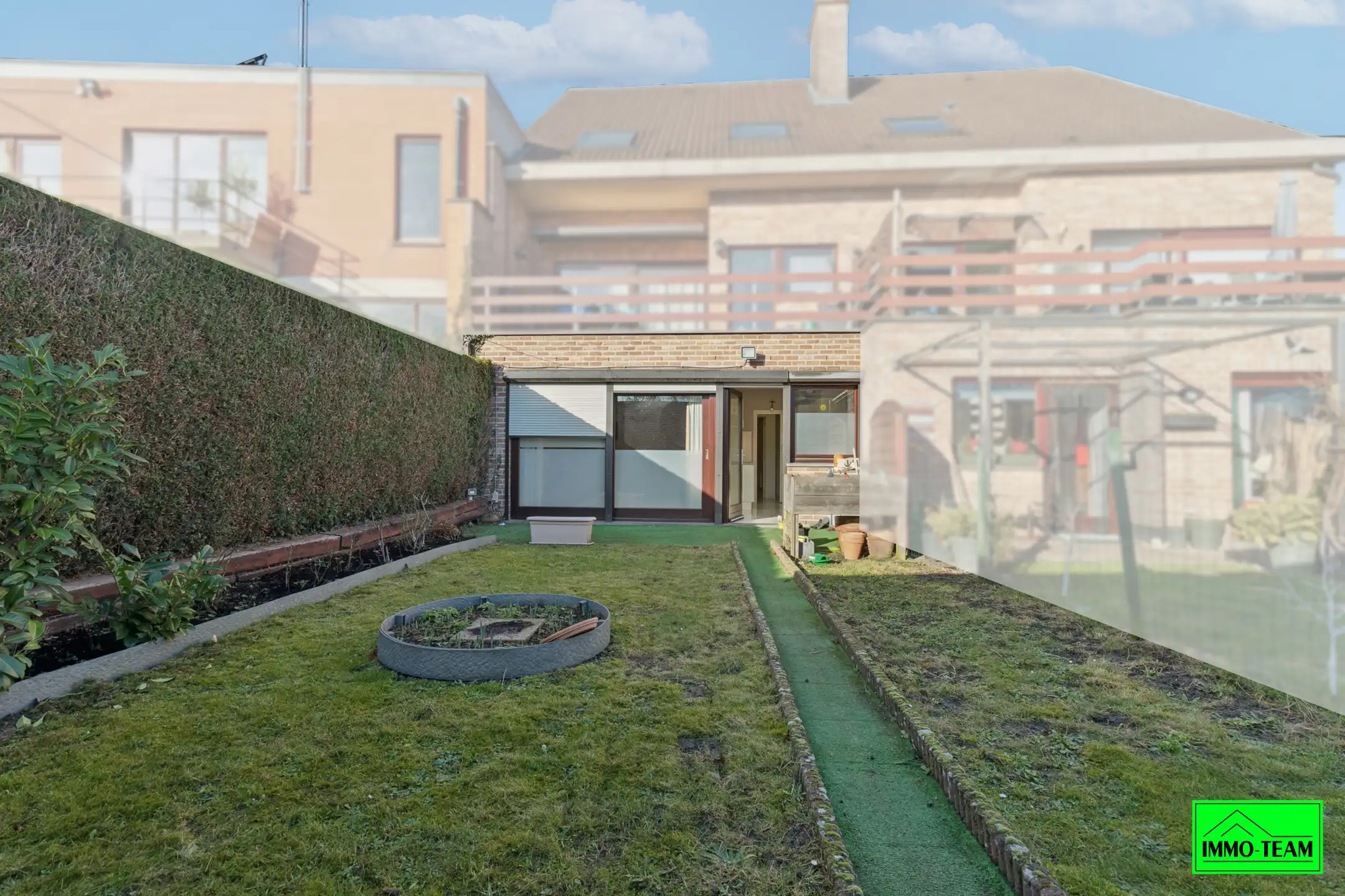 Ruim gelijkvloers appartement met garage foto 15