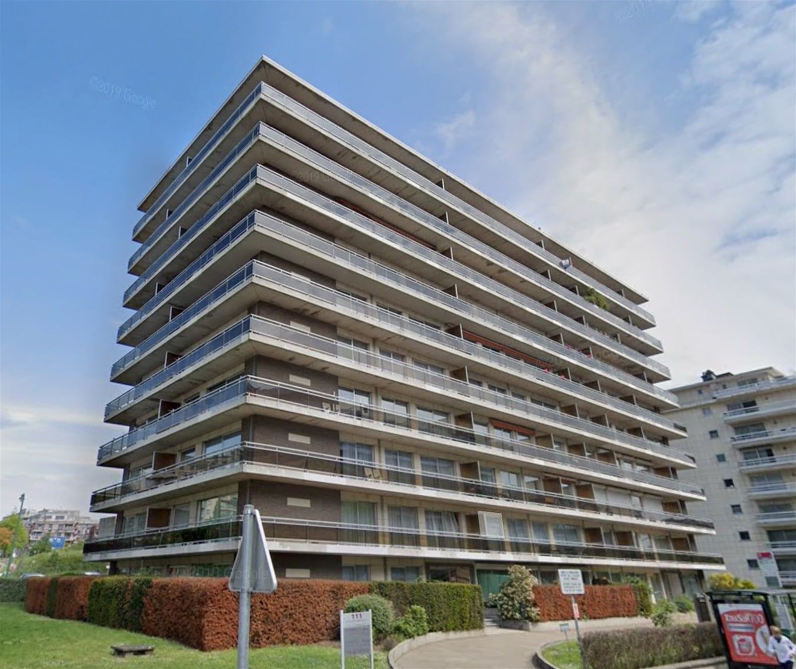 Appartement 1 slpk. met kelder en garage box incl.! foto {{pictureIndex}}