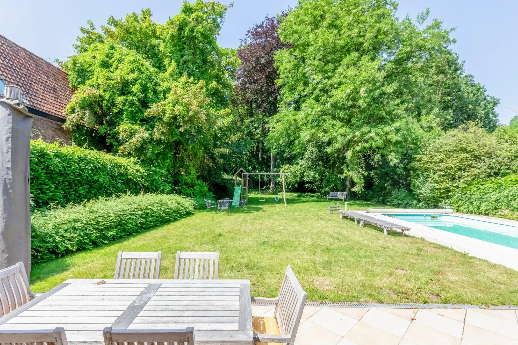 Welgelegen villa met praktijk en wonderlijke tuin foto 2