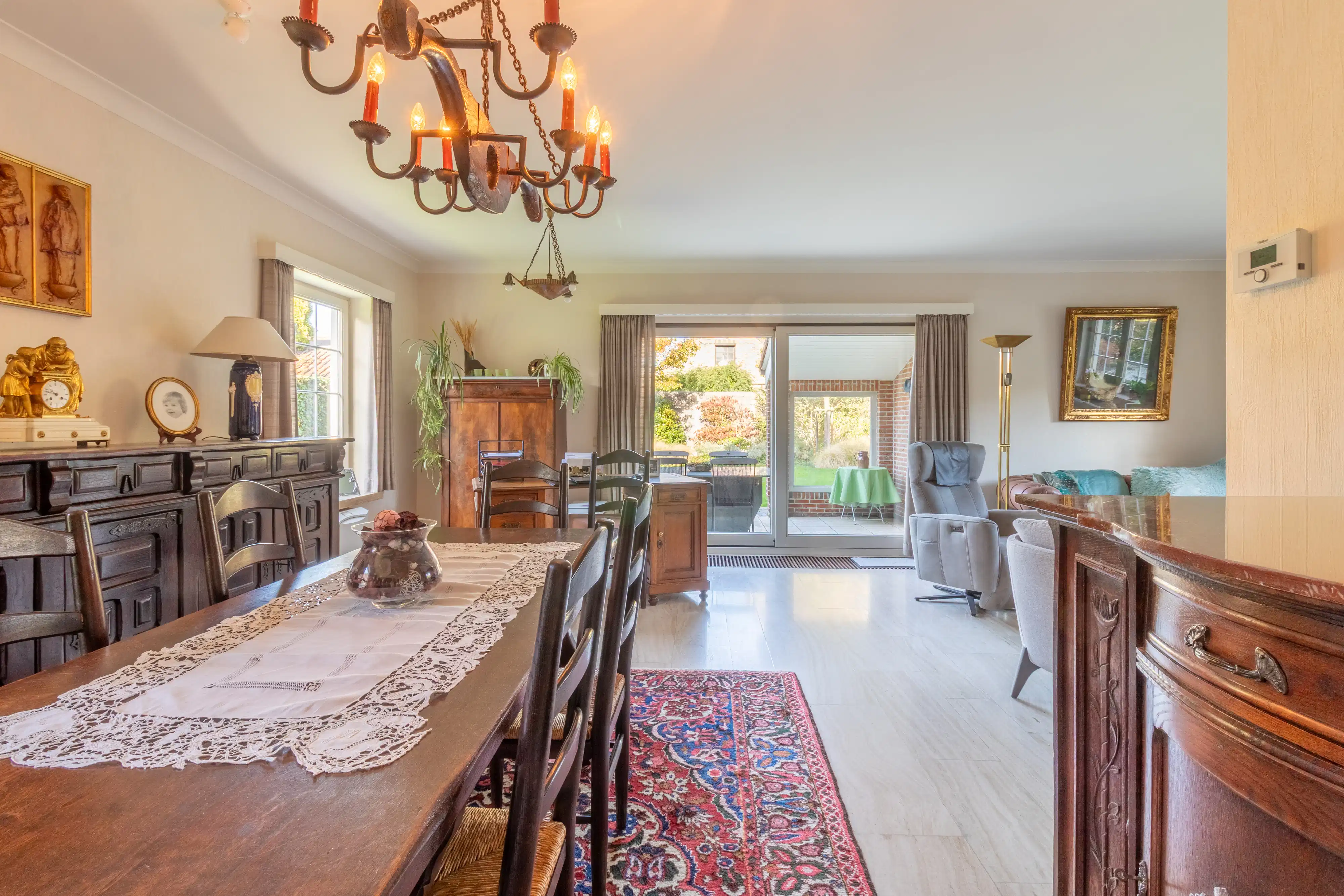 Goed gelegen woning met tuin en garage in Hove foto 2