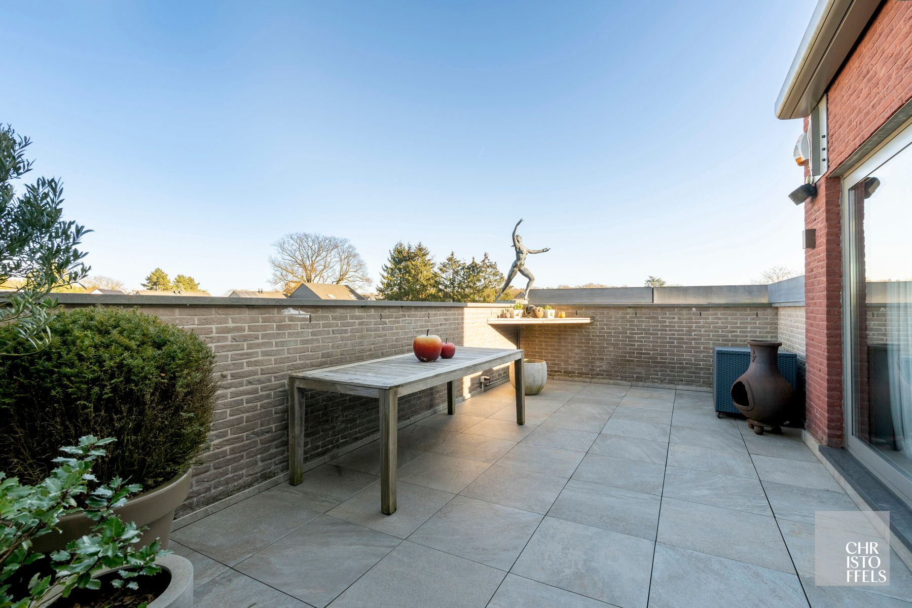 Luxe penthouse van 239m² met 34m² terrassen in hartje Zutendaal! foto 12