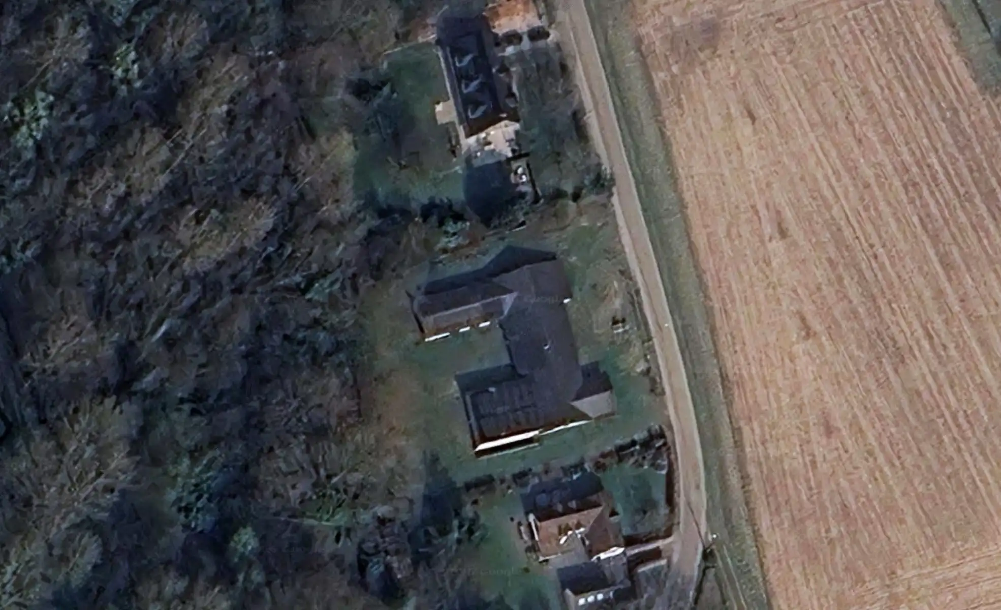 Luxevilla casco 716 m² met binnenzwembad en op toplocatie foto {{pictureIndex}}