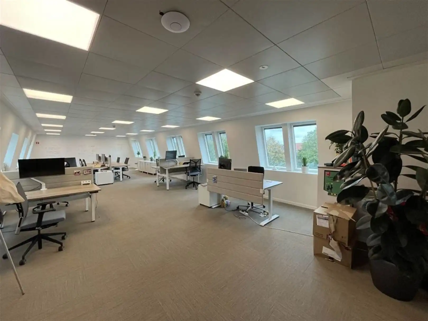 Kantoorgebouw foto 4