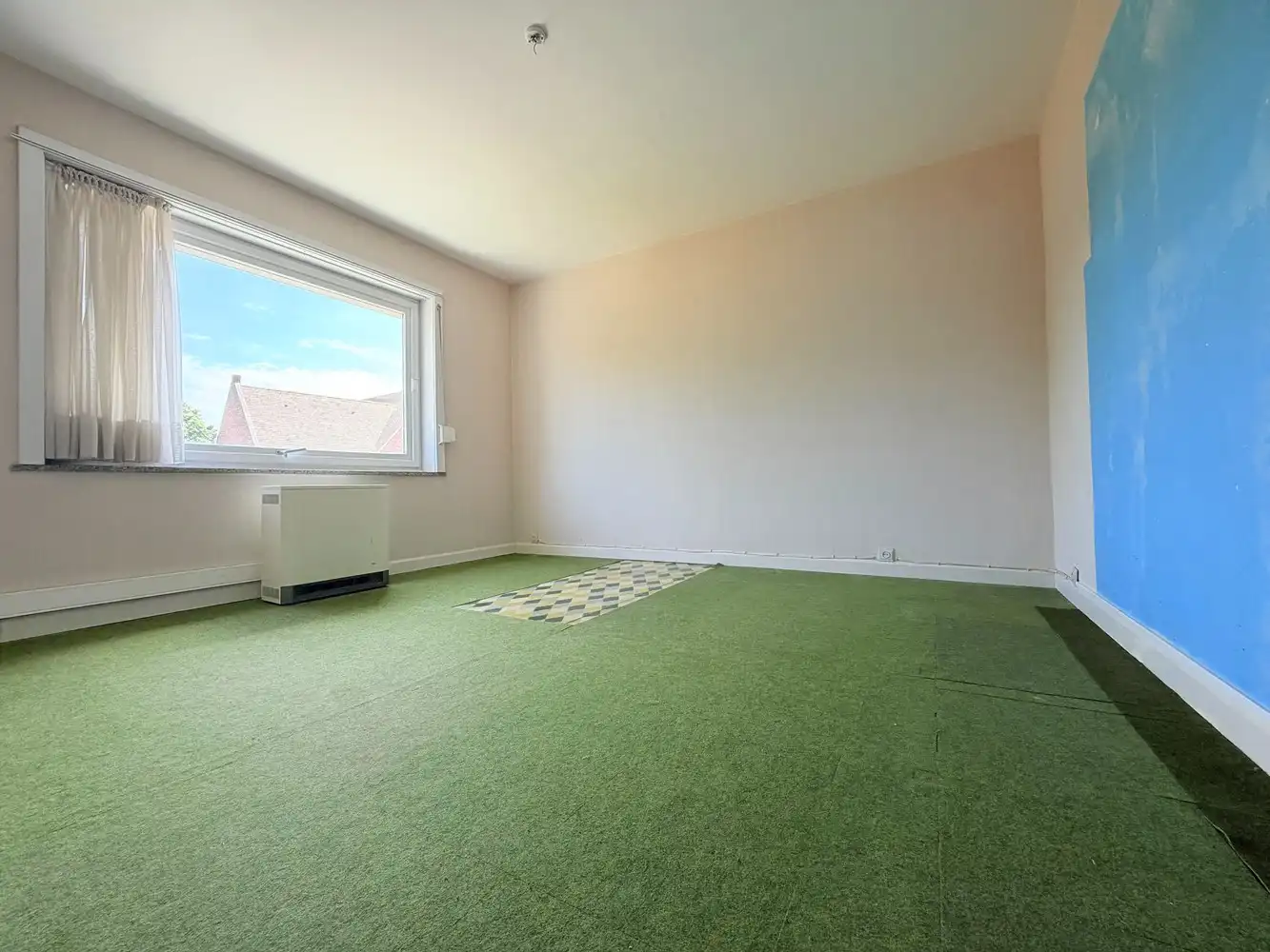Te renoveren woning in het Centrum van Torhout foto 6