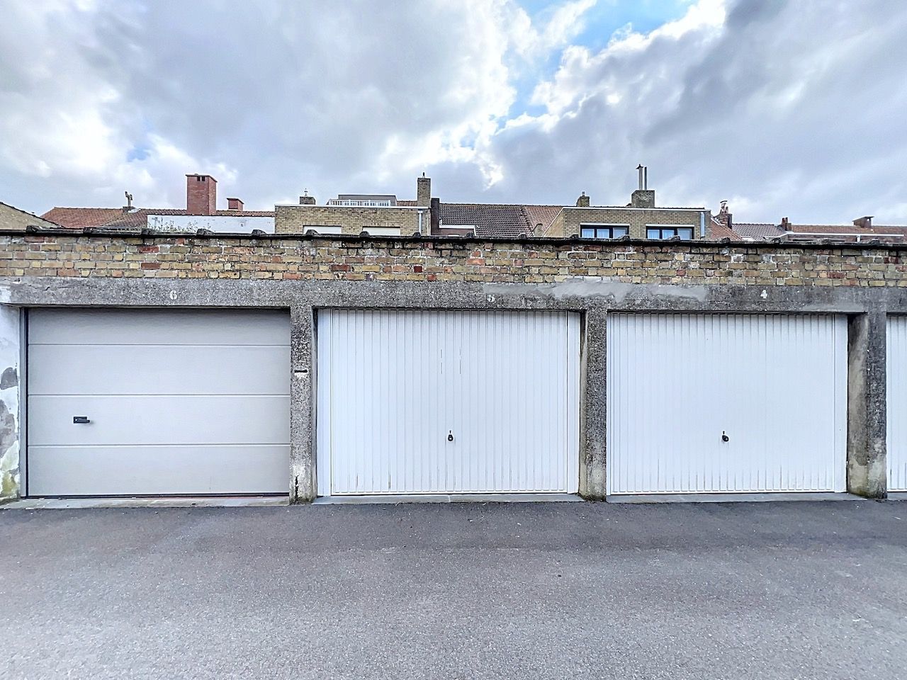 Ruime gesloten garagebox, Rodenbachstraat. foto 7