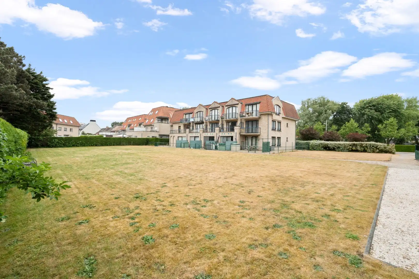 Studio met ruim terras en open groenzicht! foto 13