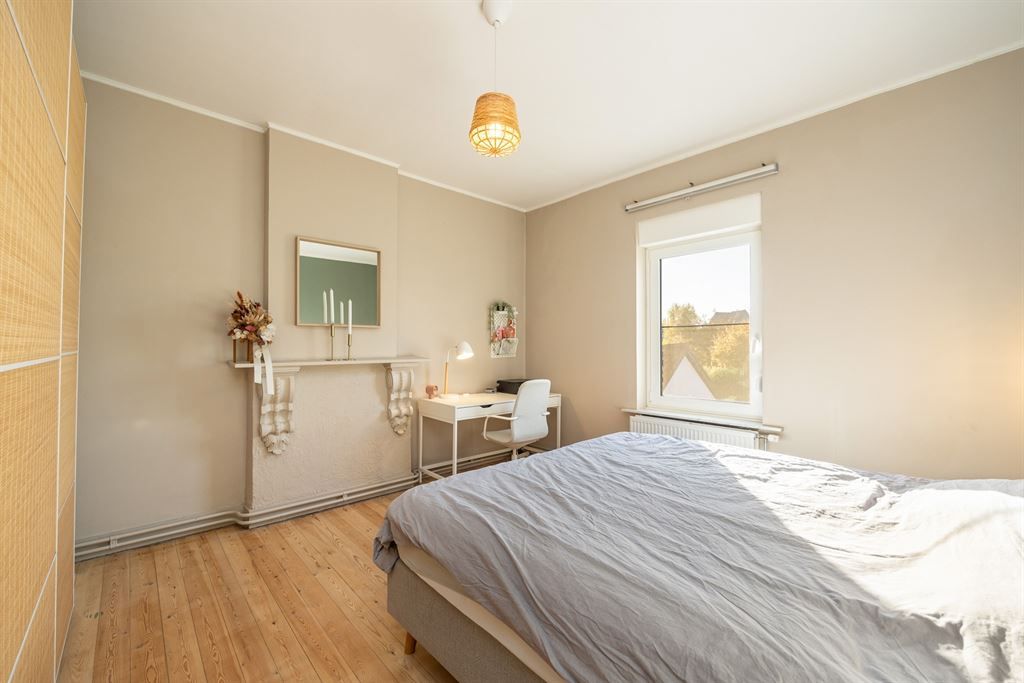 Stijlvol gerenoveerde woning met 3 slaapkamers foto 16