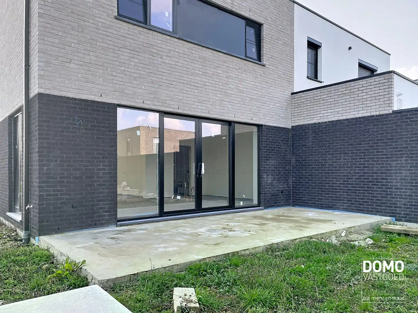 MODERNE NIEUWBOUWWONING CASCO PLUS MET 3 SLAAPKAMERS foto 3
