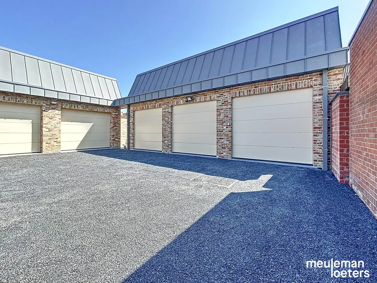 Duplex appartement met ruime garage foto 13