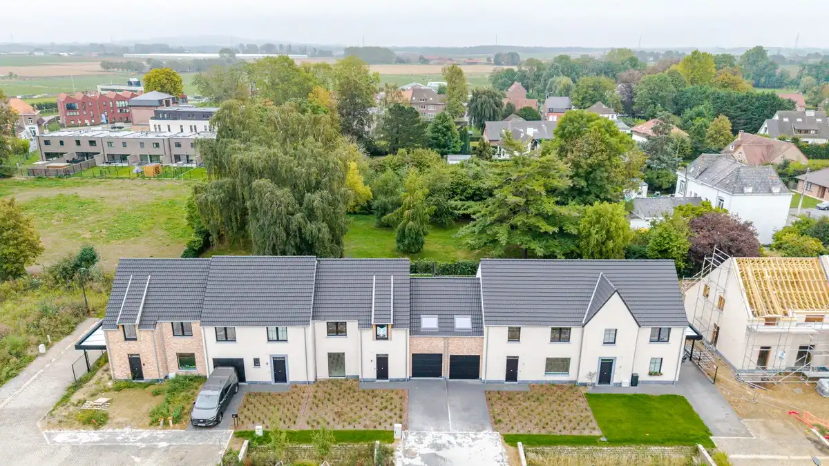 Nouvelles maisons à Estaimbourg sur une location adaptée aux enfants foto {{pictureIndex}}