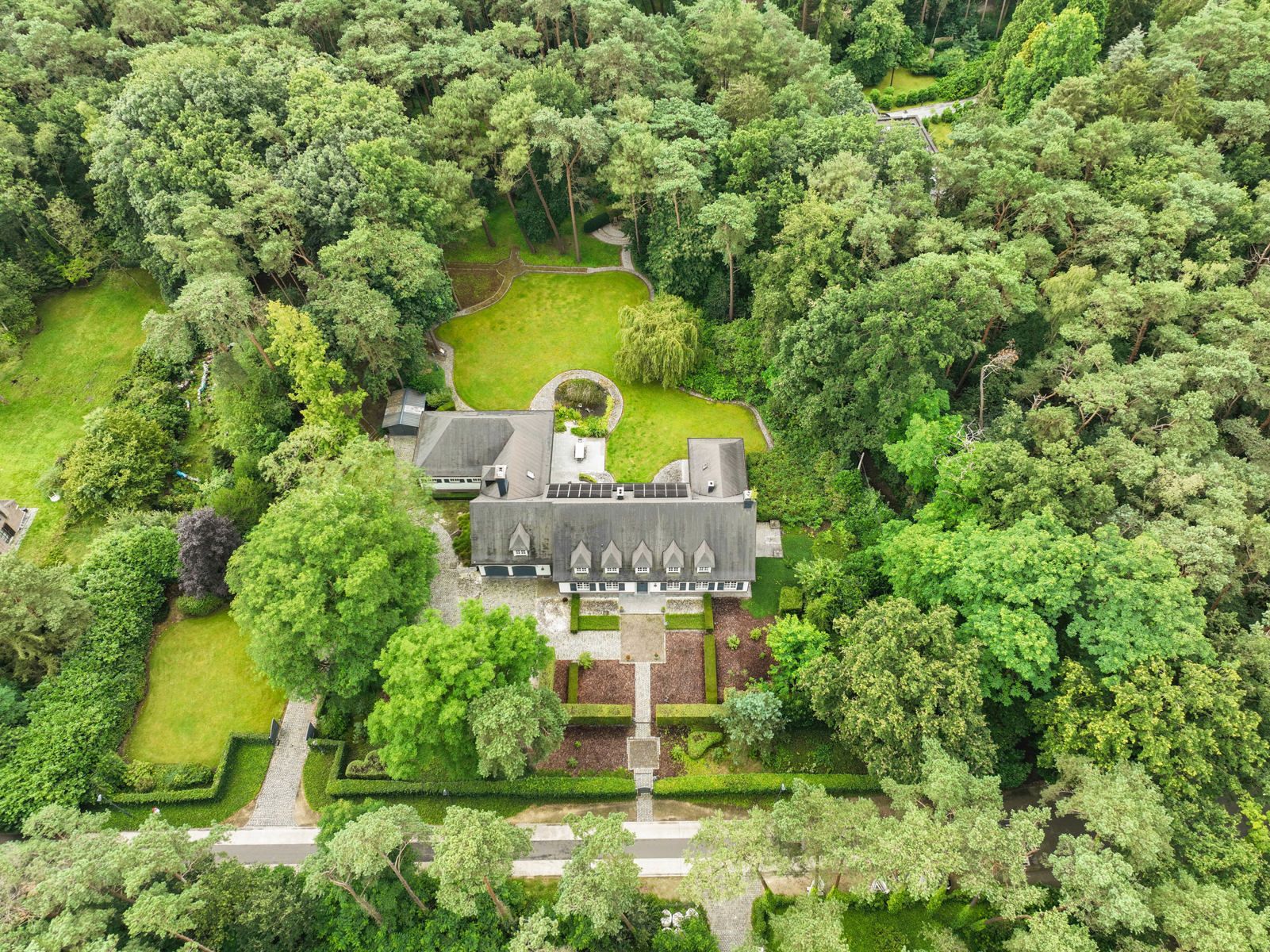  Exclusieve villa op uitzonderlijk perceel van 12.594 m² te KEERBERGEN foto 39