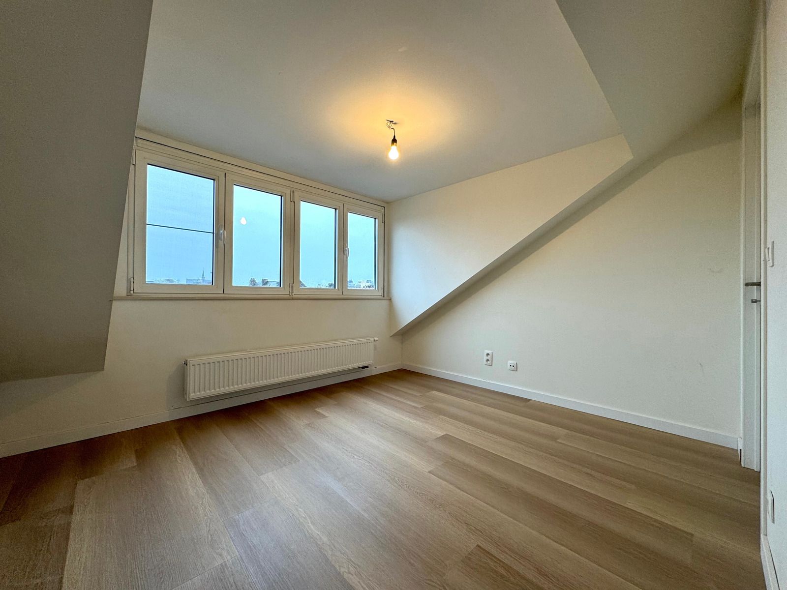 Te huur: gerenoveerd duplex appartement in centrum Aalst! foto 14