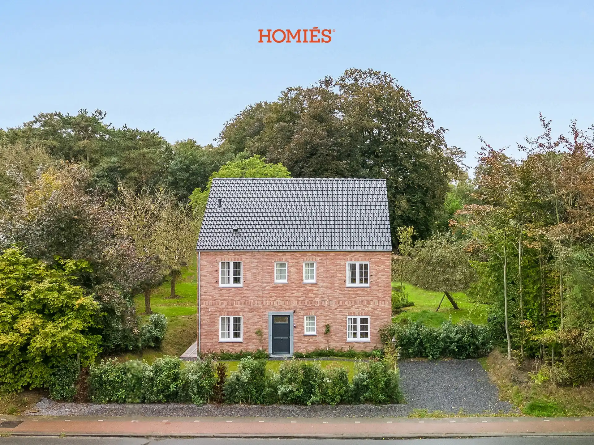 Recente kangoeroewoning met twee volwaardige woonunits foto {{pictureIndex}}