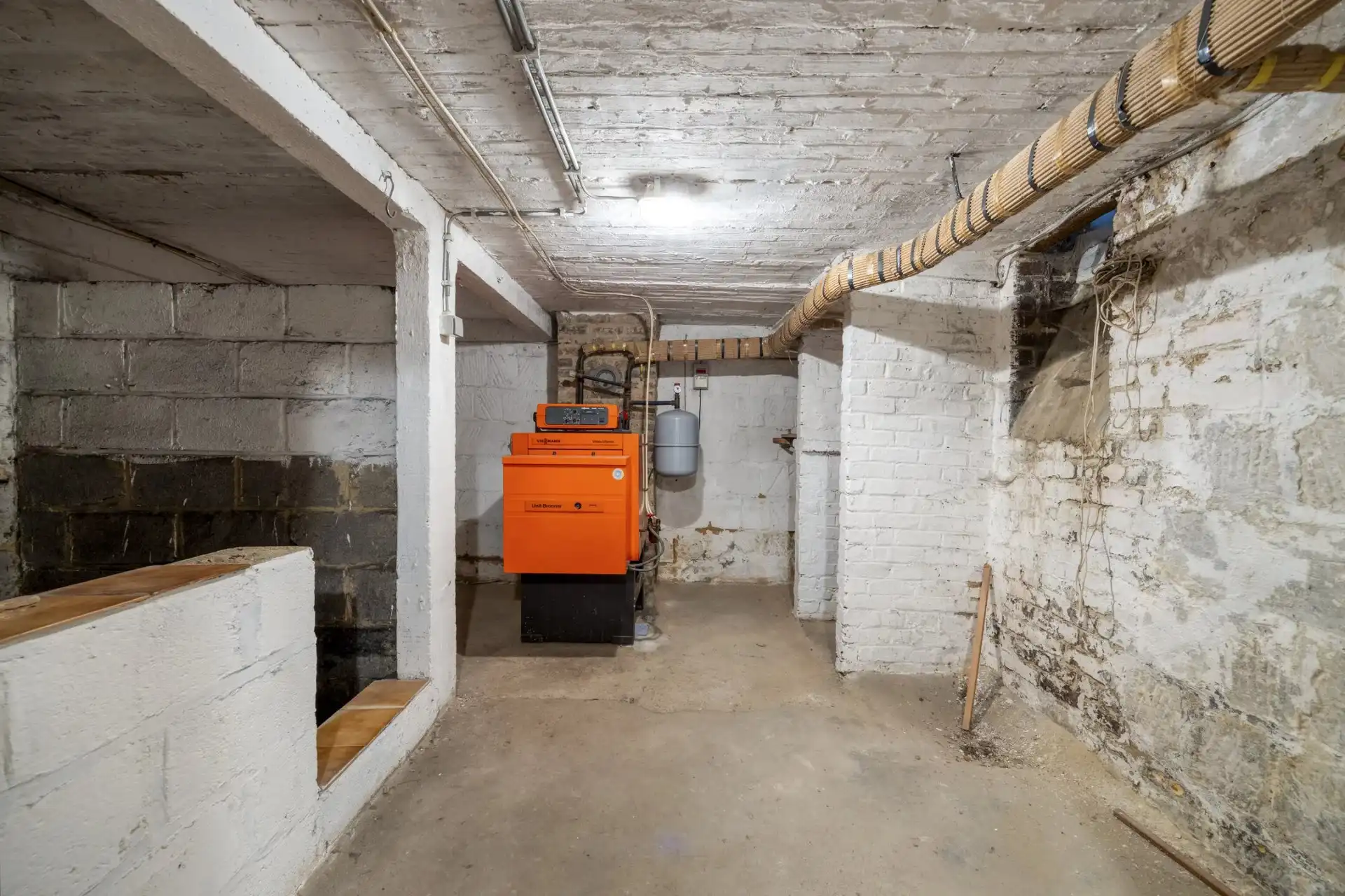 TE RENOVEREN HALFOPEN WONING MET 3 SLPK'S IN RIEMST foto 19