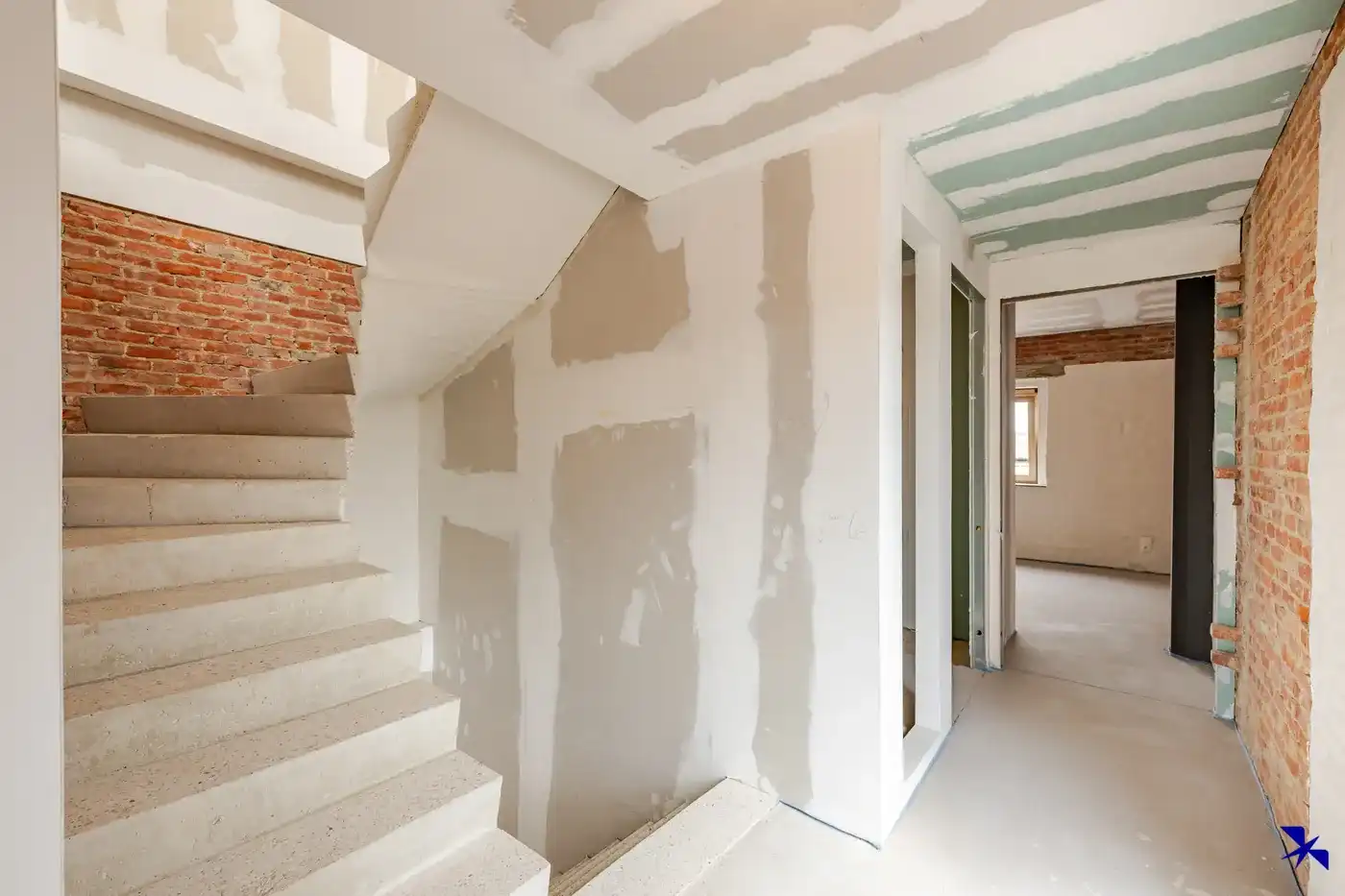 Stijlvol gerenoveerde woning op groenligging foto 20