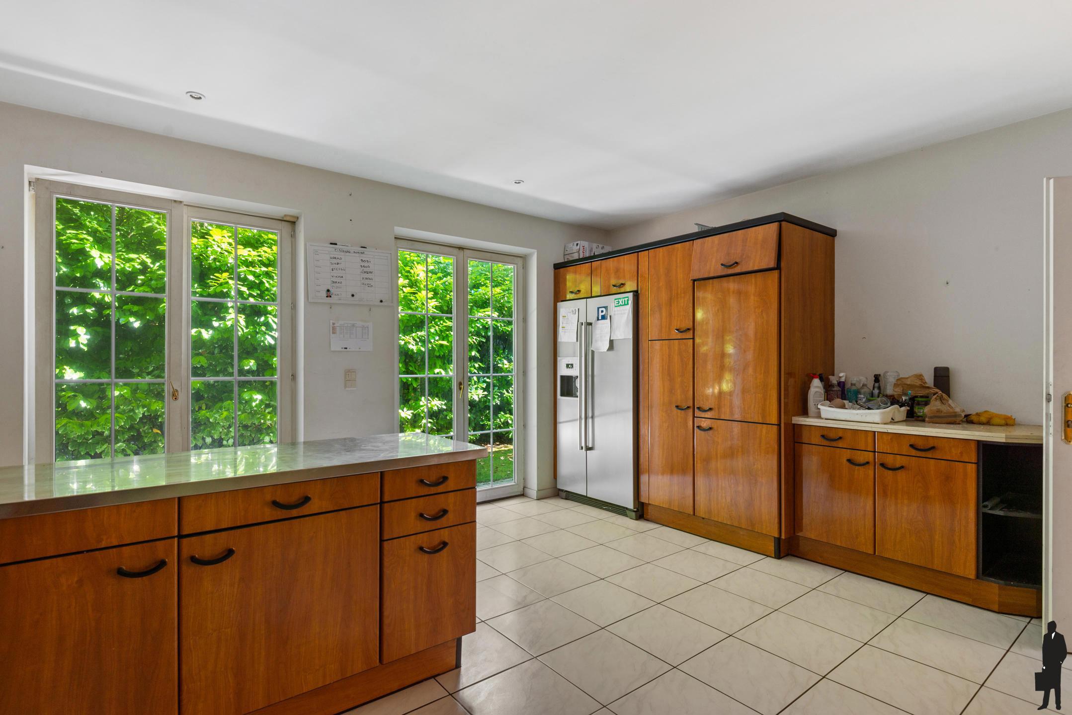 Statige villa, gelegen in 't Vriesdonk op een terrein van 1.405m² foto 4